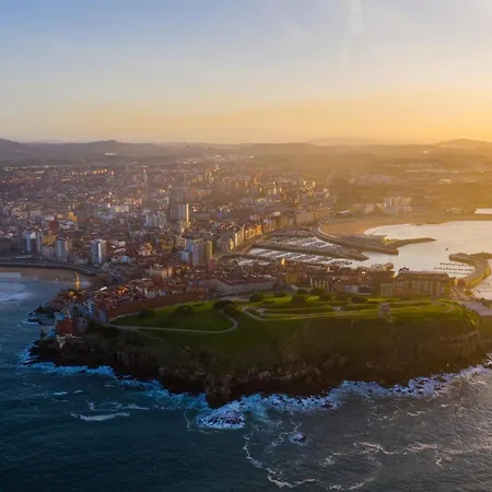 Apartamento El Amarre - Estilo Náutico En El Puerto Deportivo - Grupo Querbes