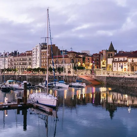 El Amarre - Estilo Náutico En El Puerto Deportivo - Grupo Querbes Apartamento Gijón