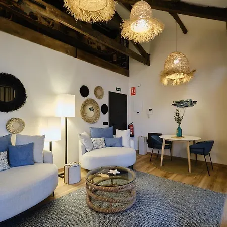 El Amarre - Estilo Nautico En El Puerto Deportivo - Grupo Querbes