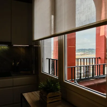 El Amarre - Estilo Nautico En El Puerto Deportivo - Grupo Querbes Apartmán