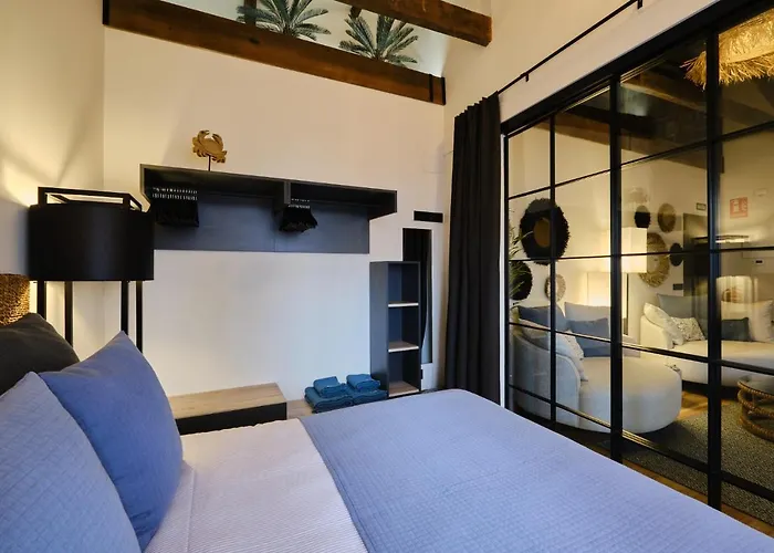 El Amarre - Estilo Náutico En El Puerto Deportivo - Grupo Querbes *