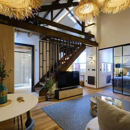 El Amarre - Estilo Nautico En El Puerto Deportivo - Grupo Querbes Χιχόν